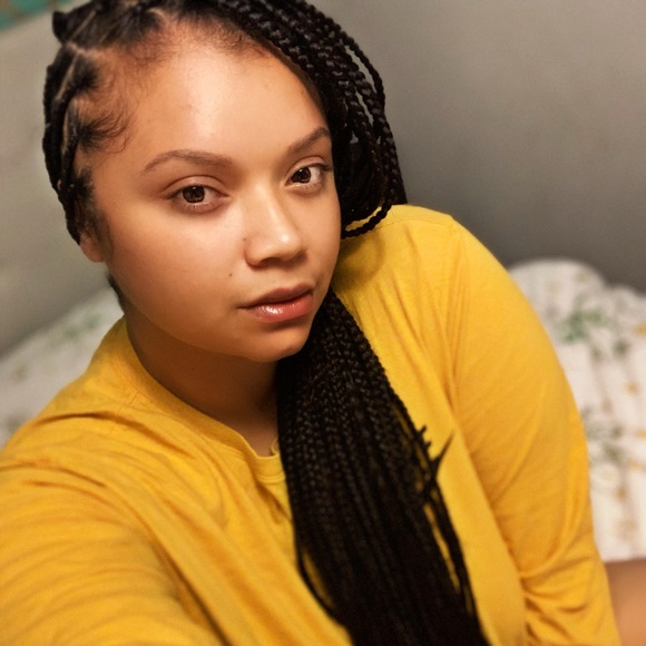 Meet your Posher, Ashley - Picture 1 of 4